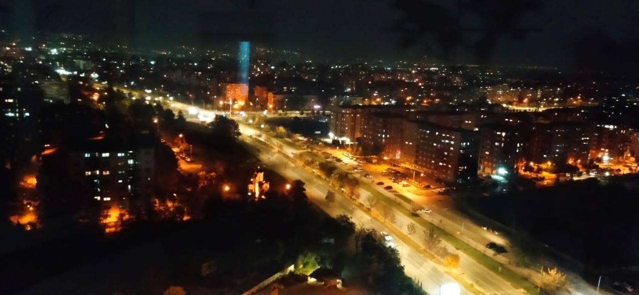 18Th & 16H Floor Secure Luxury Condos With Pool & Fitness Included In Price سكوبجي المظهر الخارجي الصورة