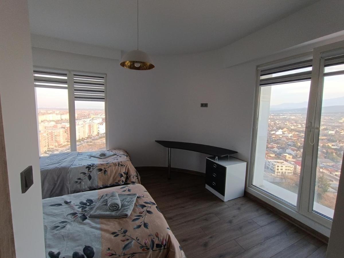 18Th & 16H Floor Secure Luxury Condos With Pool & Fitness Included In Price سكوبجي المظهر الخارجي الصورة