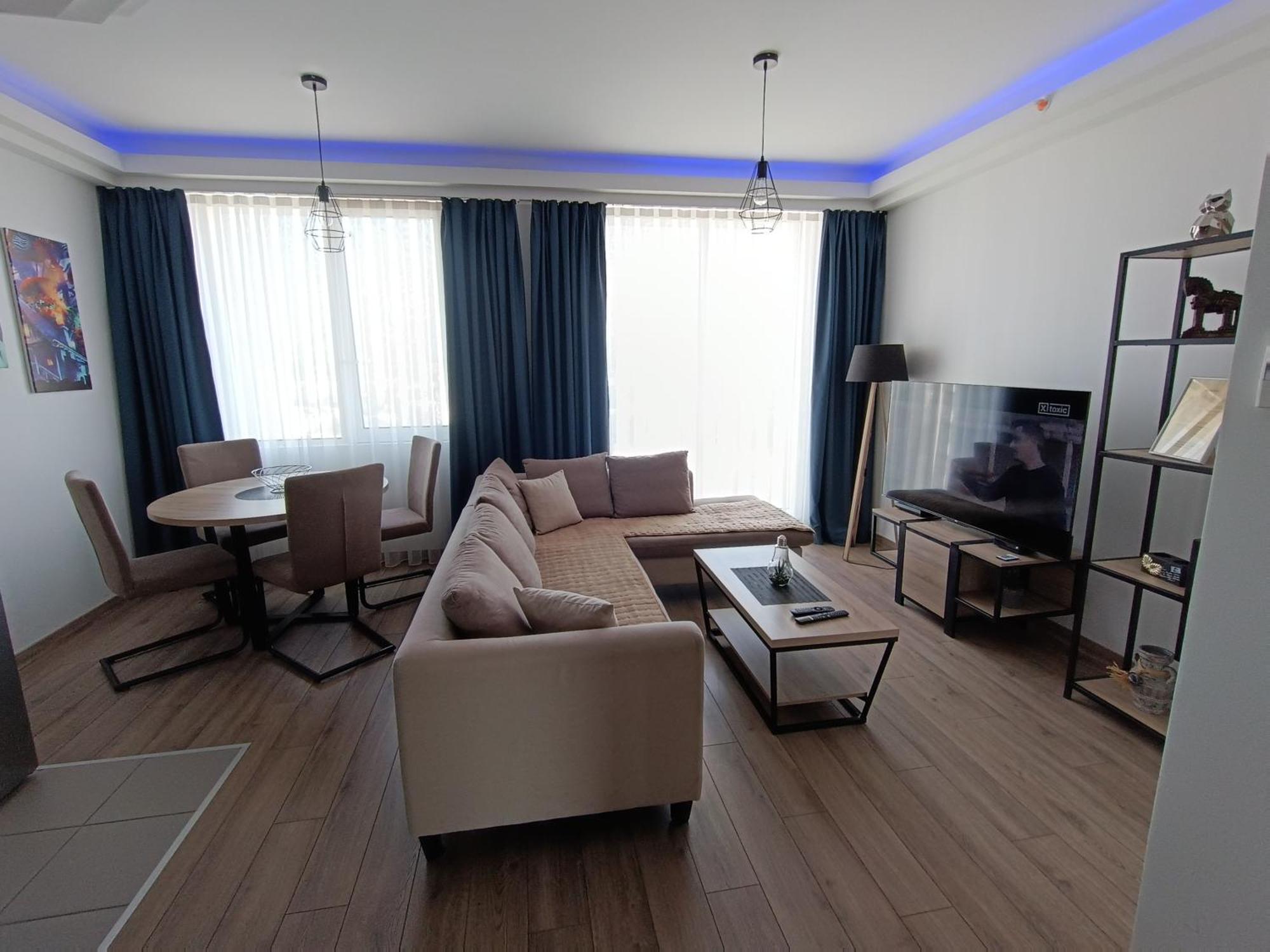 18Th & 16H Floor Secure Luxury Condos With Pool & Fitness Included In Price سكوبجي المظهر الخارجي الصورة