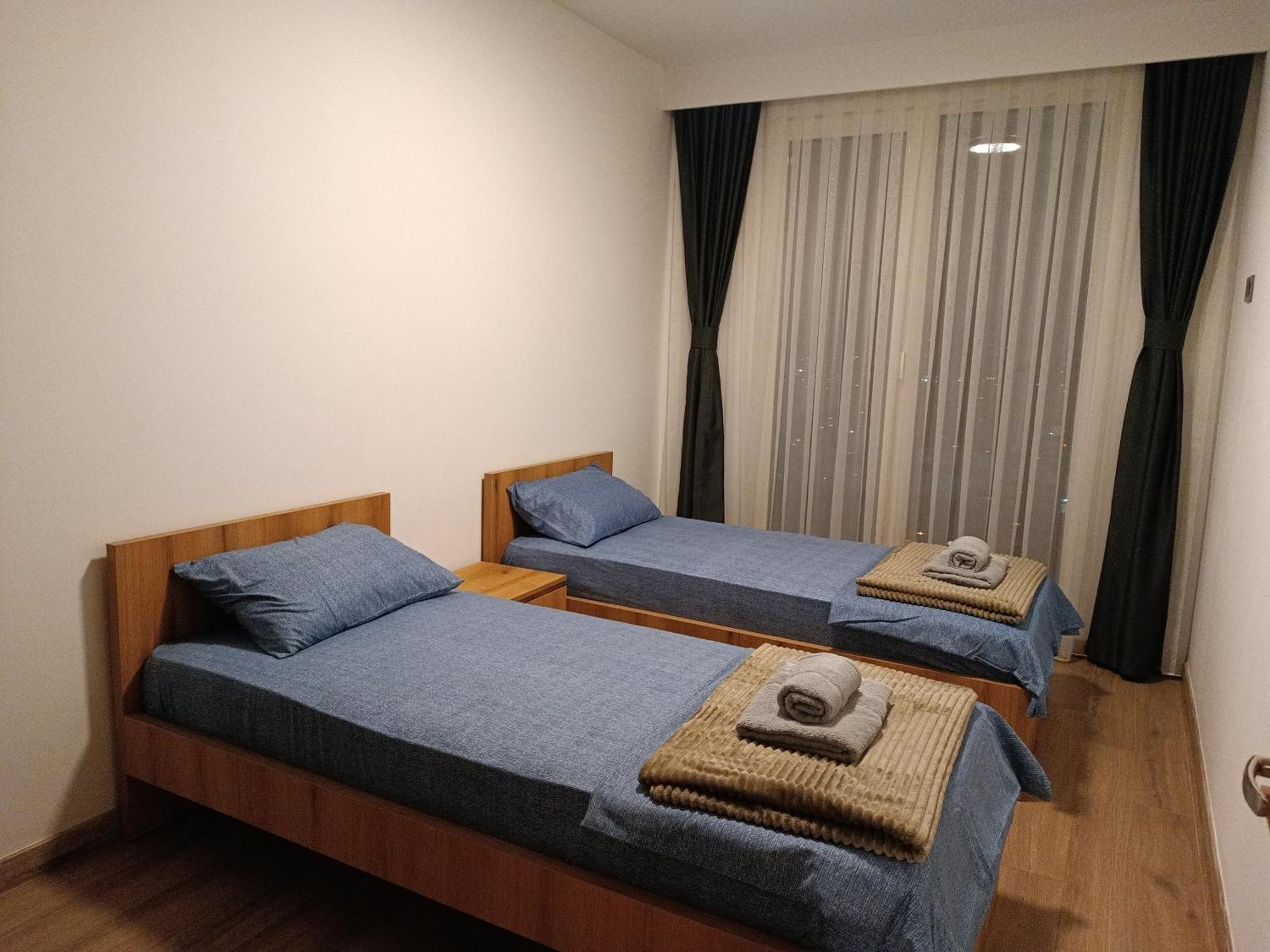 18Th & 16H Floor Secure Luxury Condos With Pool & Fitness Included In Price سكوبجي المظهر الخارجي الصورة