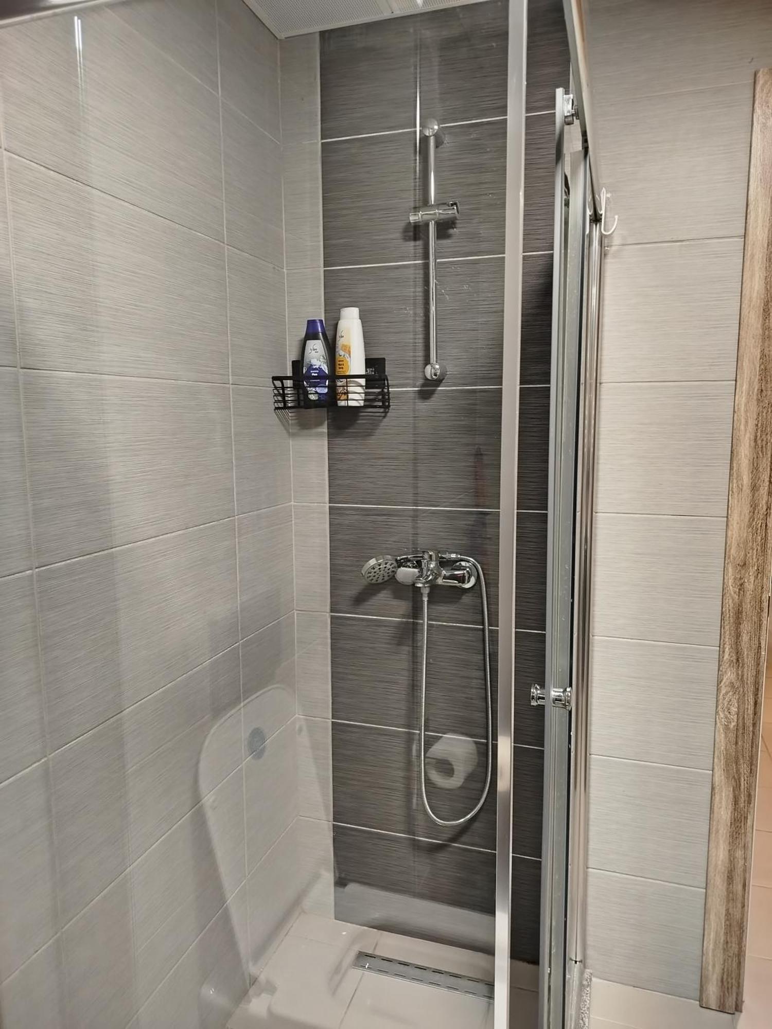 18Th & 16H Floor Secure Luxury Condos With Pool & Fitness Included In Price سكوبجي المظهر الخارجي الصورة