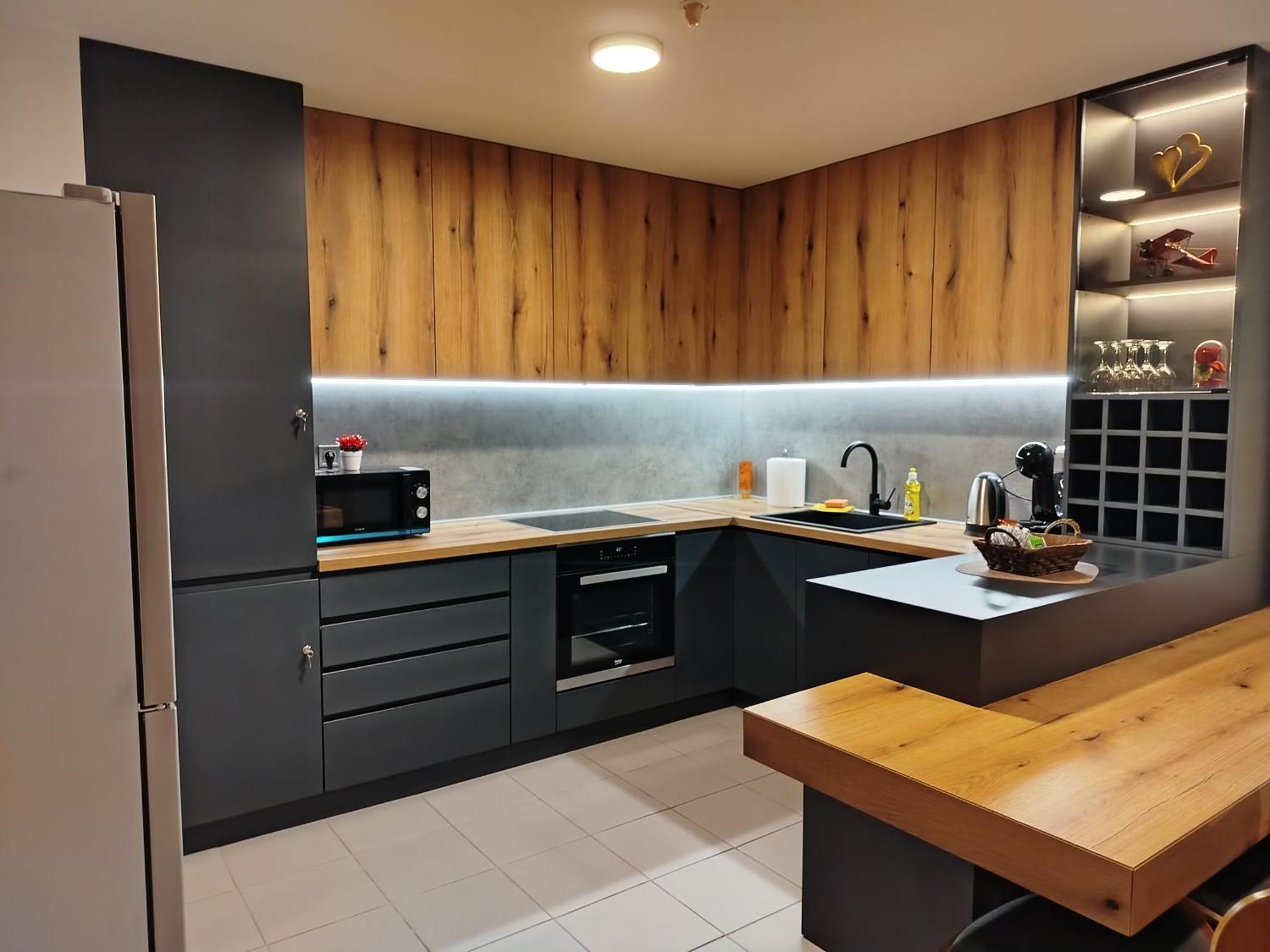 18Th & 16H Floor Secure Luxury Condos With Pool & Fitness Included In Price سكوبجي المظهر الخارجي الصورة